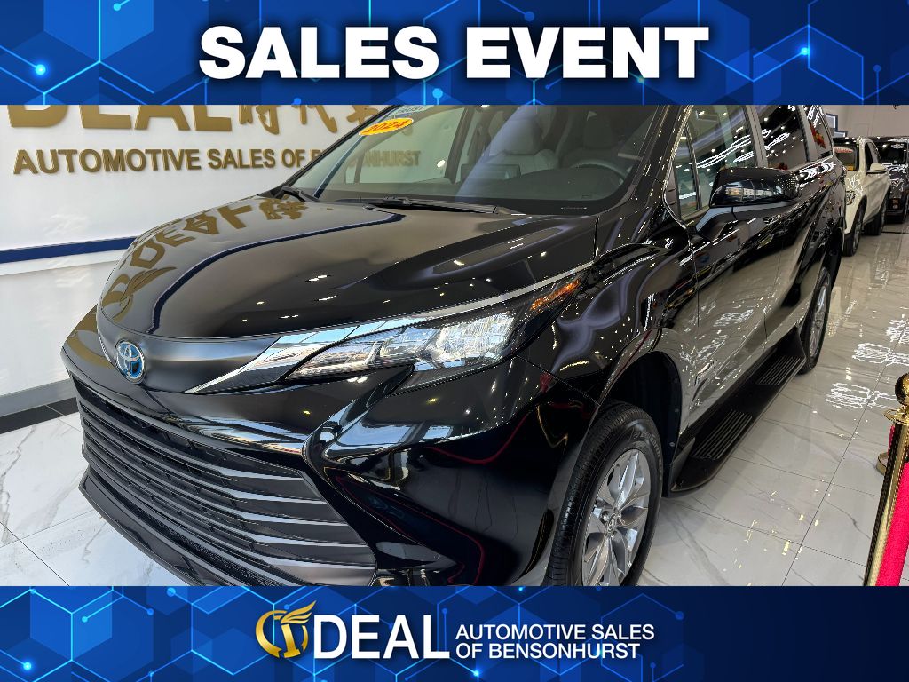 Used 2024 Toyota Sienna LE with VIN 5TDKRKEC7RS191603 for sale in Flushing, NY